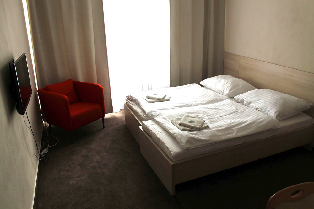 Hotel Spectrum Трнава Екстер'єр фото